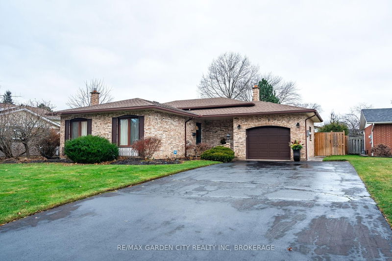 home for sale on 9 Royal Oak Drive