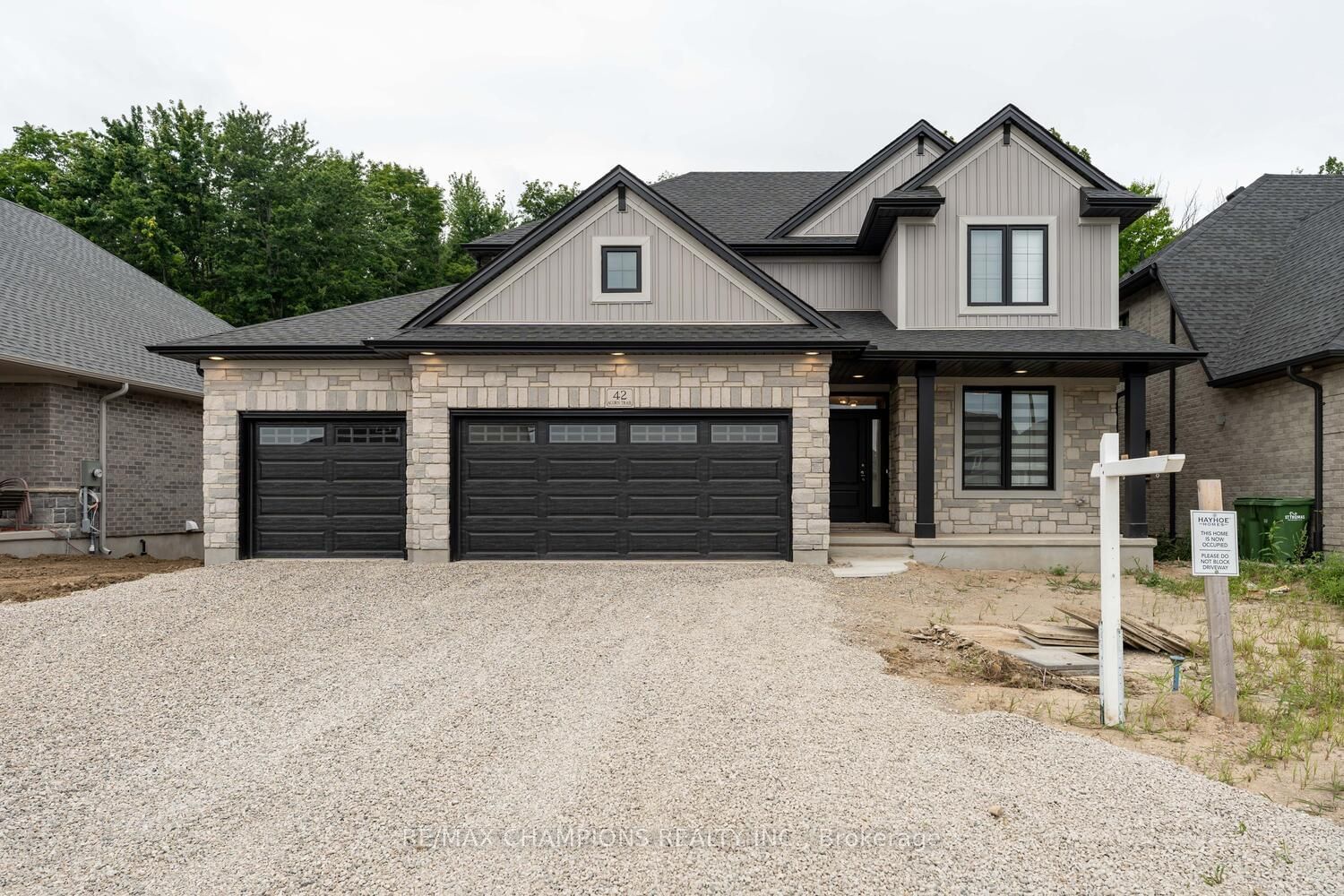 Building at 42 Acorn Trail, St. Thomas, SE