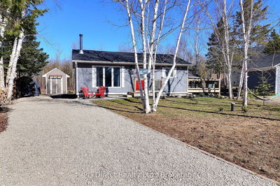 137 Maple Dr, Northern Bruce Peninsula - Northern Bruce Peninsula