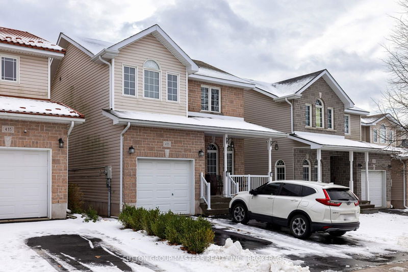 home for sale on 433 Maureen Street