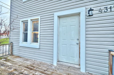 4317 Buttrey St, Niagara Falls - 210 - Downtown image-0-4