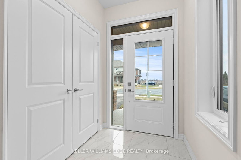 51 Starfire Cres, Hamilton, L8E 0K8 | Image 3