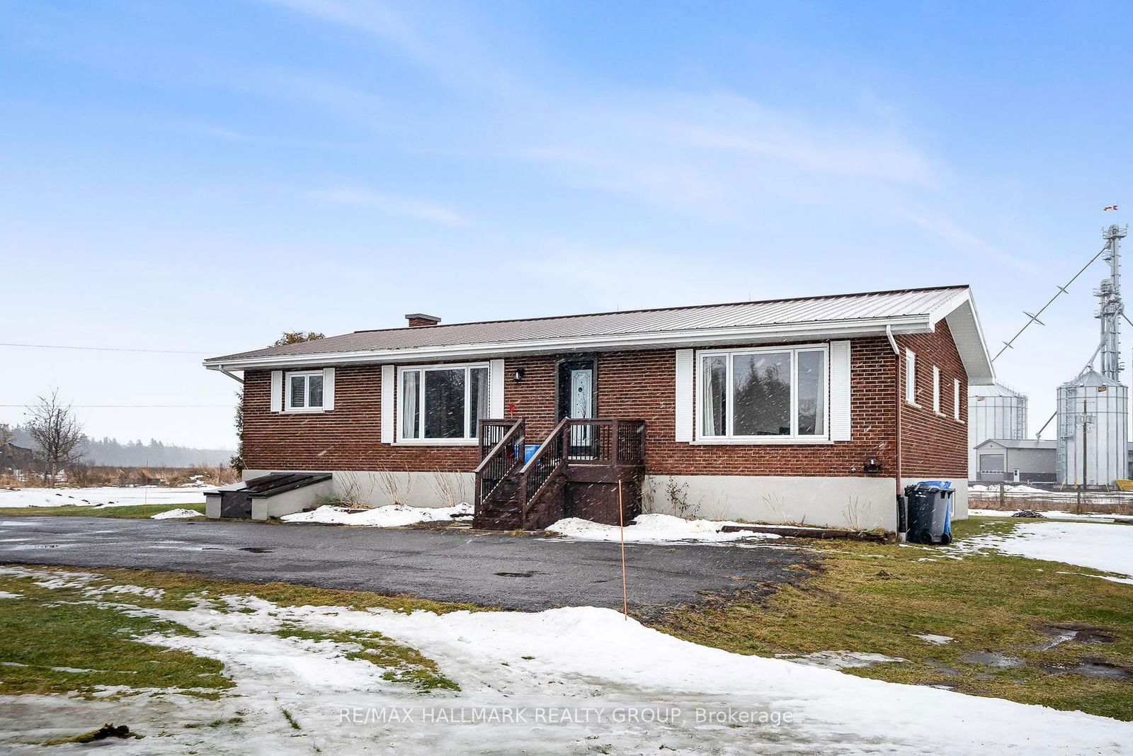 Detached House sold at 2631 COUNTY ROAD 17 Road, Champlain, 614 - Champlain Twp, K0B 1K0 - MLS: X11897756