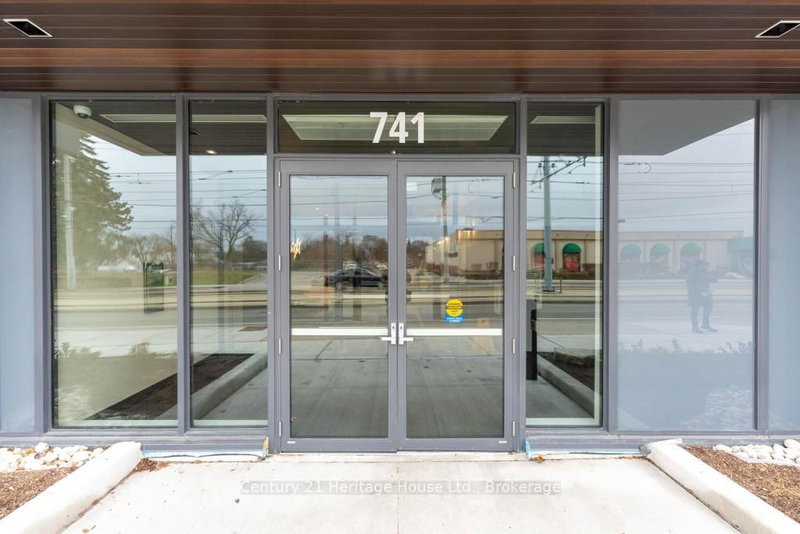 301 - 741 King St W, Kitchener, N2G 0E9 | Image 2