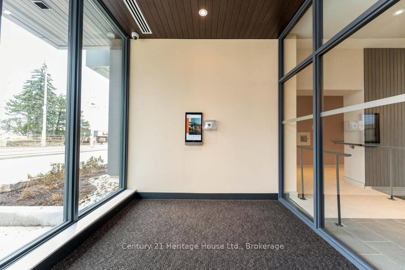 301 - 741 King St W, Kitchener, N2G 0E9 | Image 3