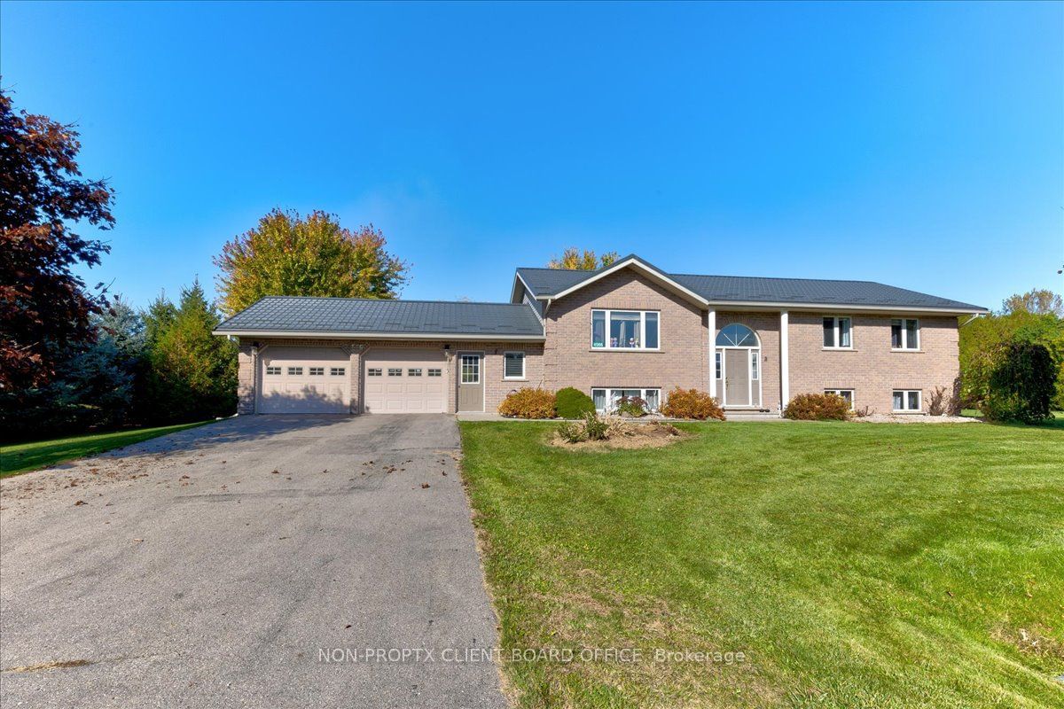 Detached House sold at 4566 Meadowview Drive, Perth East, 42 - Ellice Twp, N0K 1X0 - MLS: X11898146