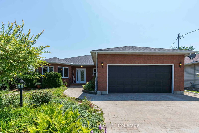home for lease on 17 Stephen Street