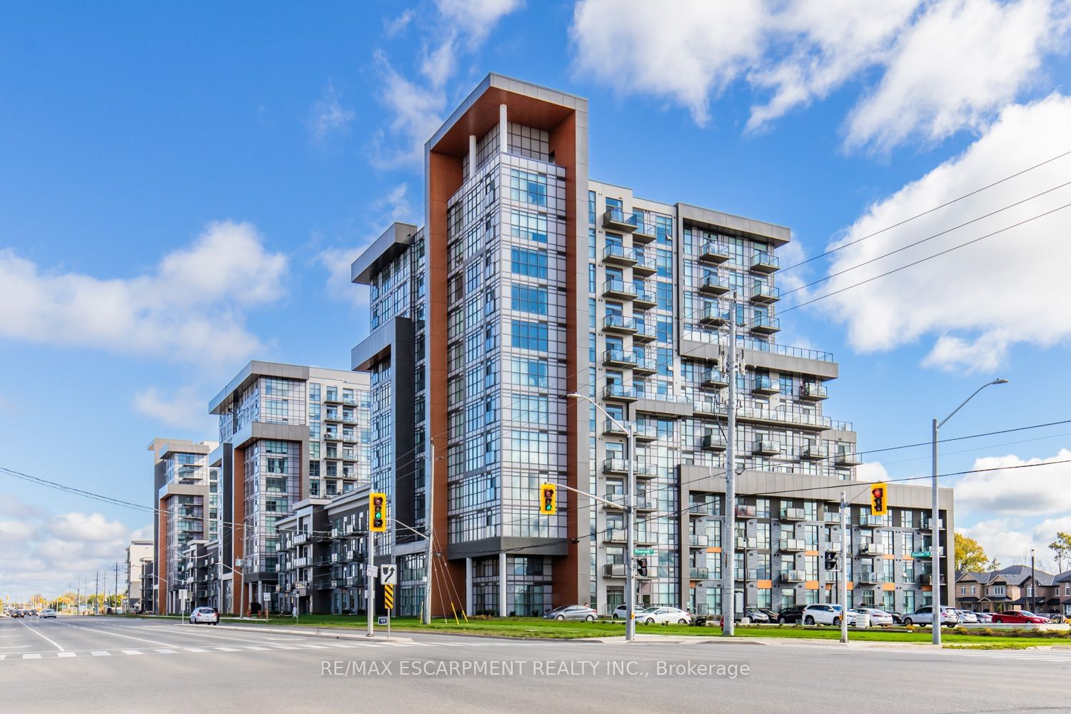 Condo sold at 407-450 Dundas Street, Hamilton, Waterdown, L8B 1Z2 - MLS: X11898731