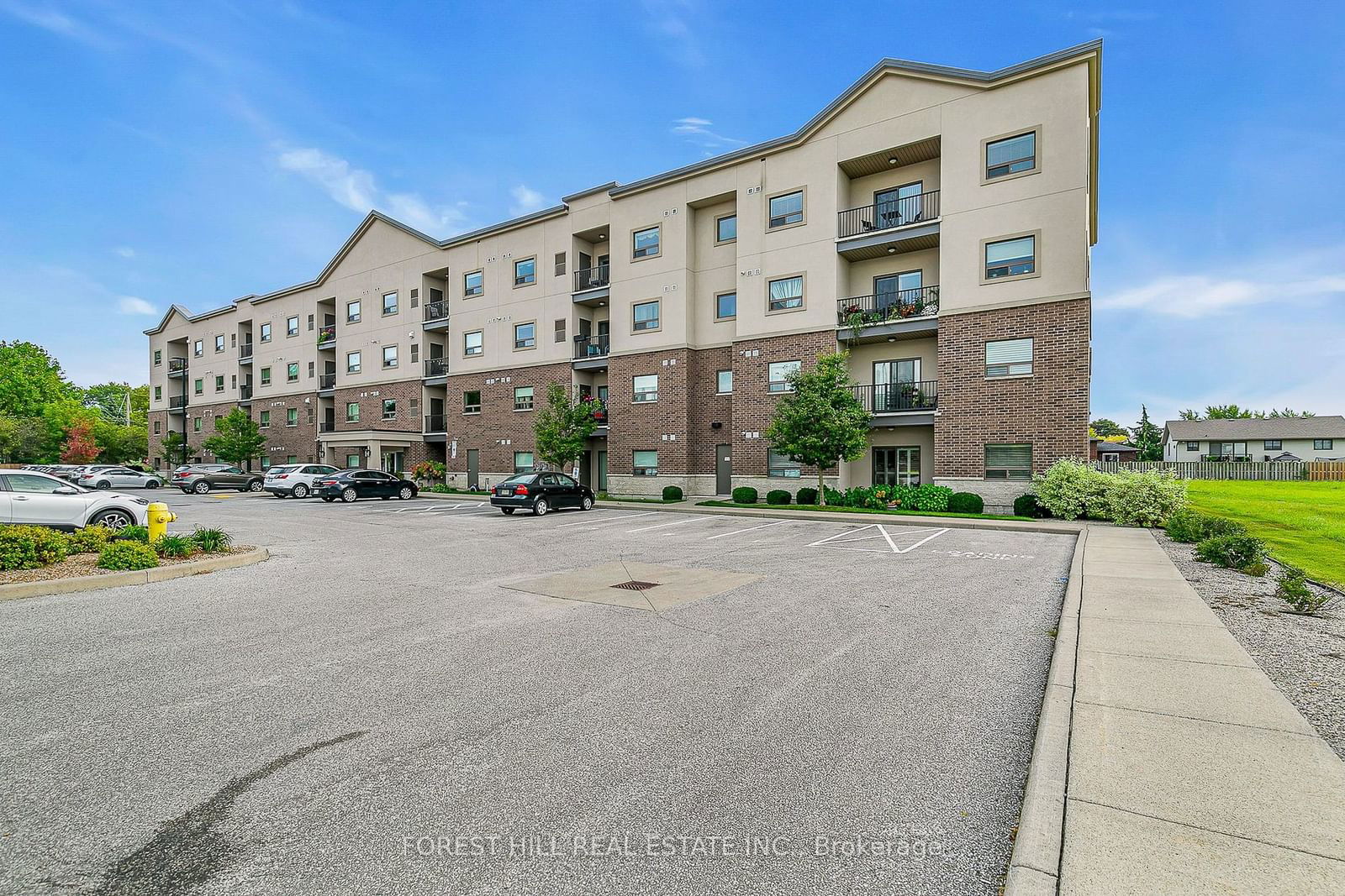 Condo sold at 307-8475 Wyandotte Street, Windsor, N8S 0A4 - MLS: X11899072