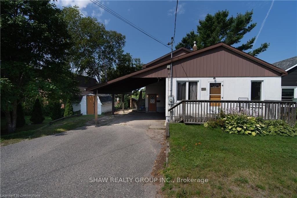 Building at 1111 Beattie Street, North Bay