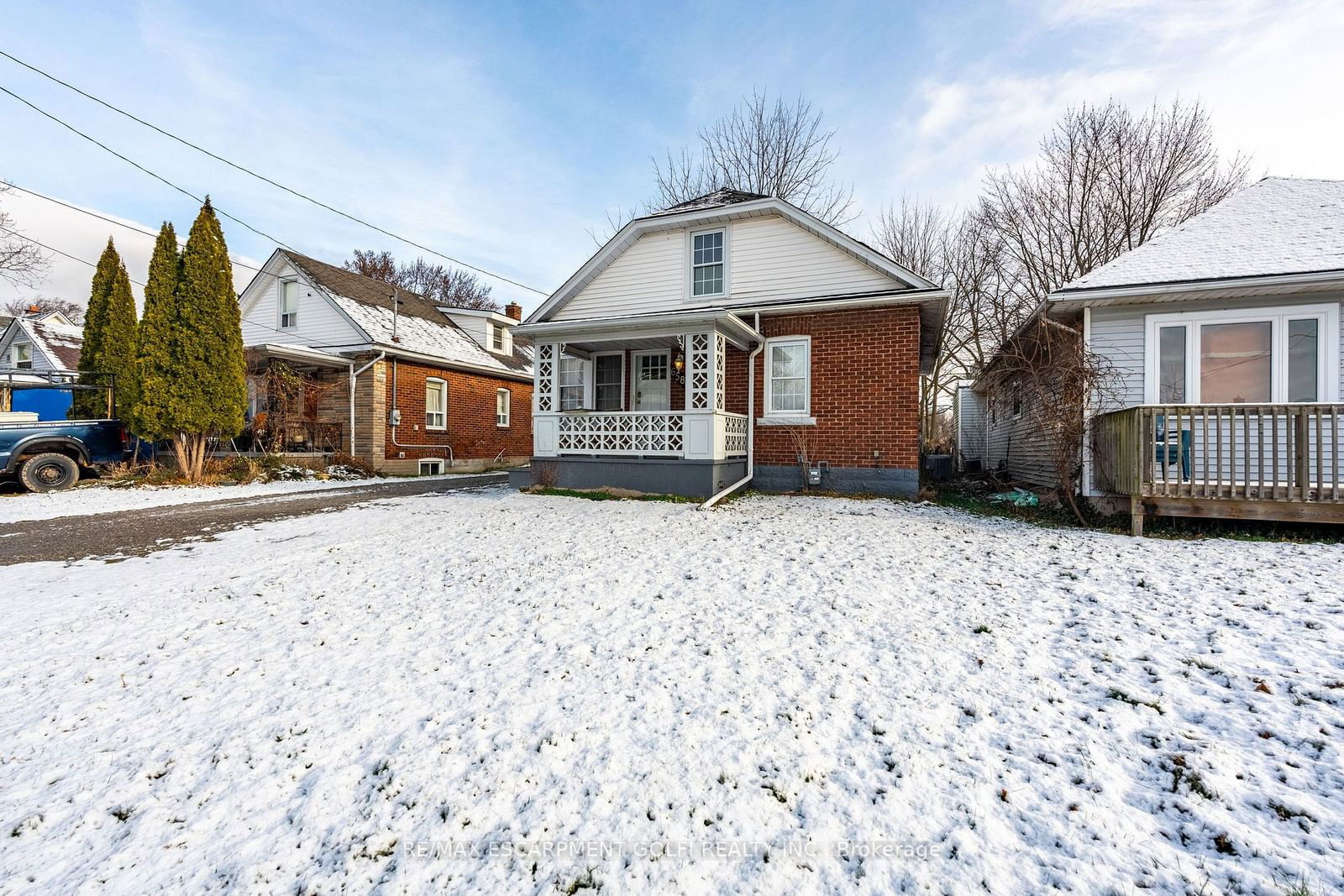 Detached House for sale at 6584 Orchard Avenue, Niagara Falls, 216 - Dorchester, L2G 4H5 - MLS: X11900348