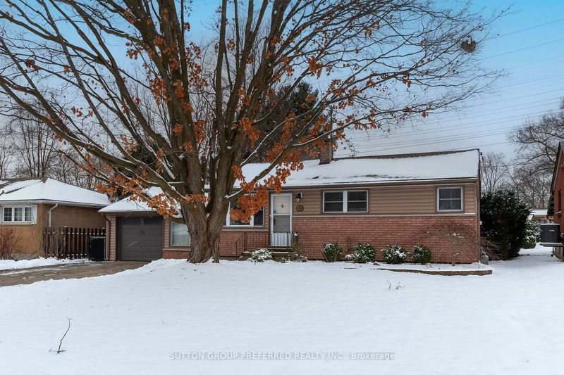 home for sale on 33 Manitoulin Drive