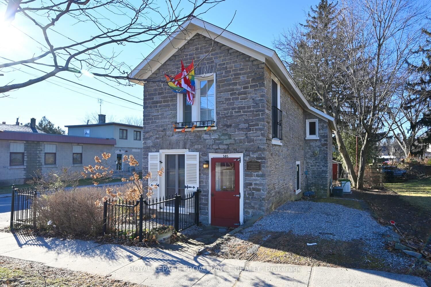 Listing Image 3