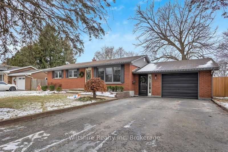 211 QUARTERLINE Rd, Tillsonburg - Tillsonburg image-0-0