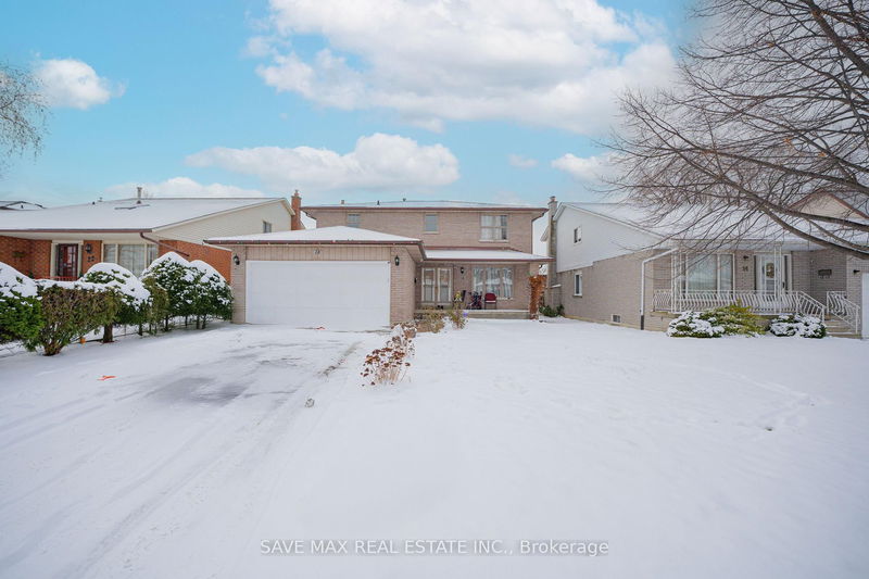 home for lease on LOWER-18 Rockway Court S