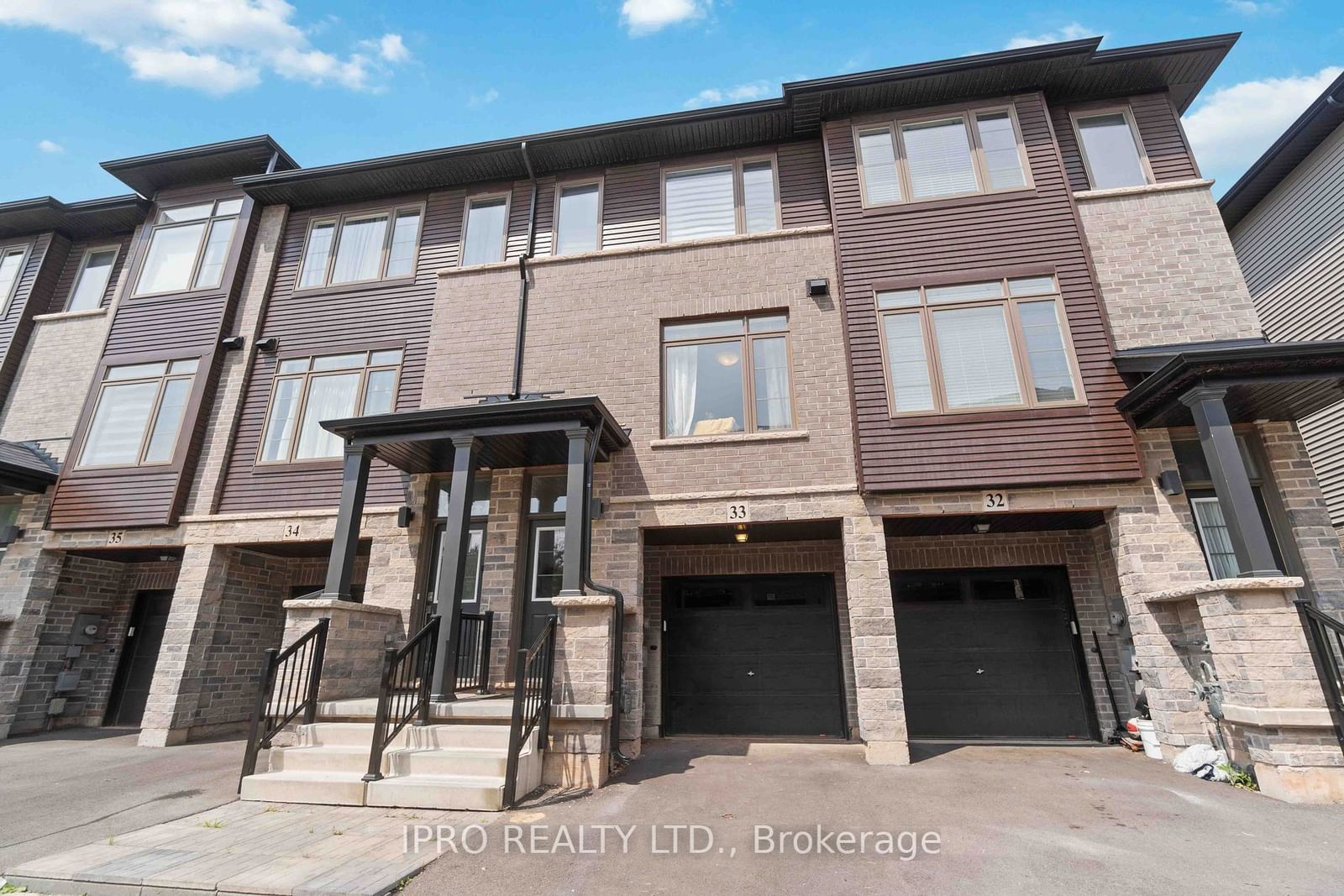 Townhouse leased at 33-575 Woodward Avenue, Hamilton, Parkview, L8H 0B3 - MLS: X11901367