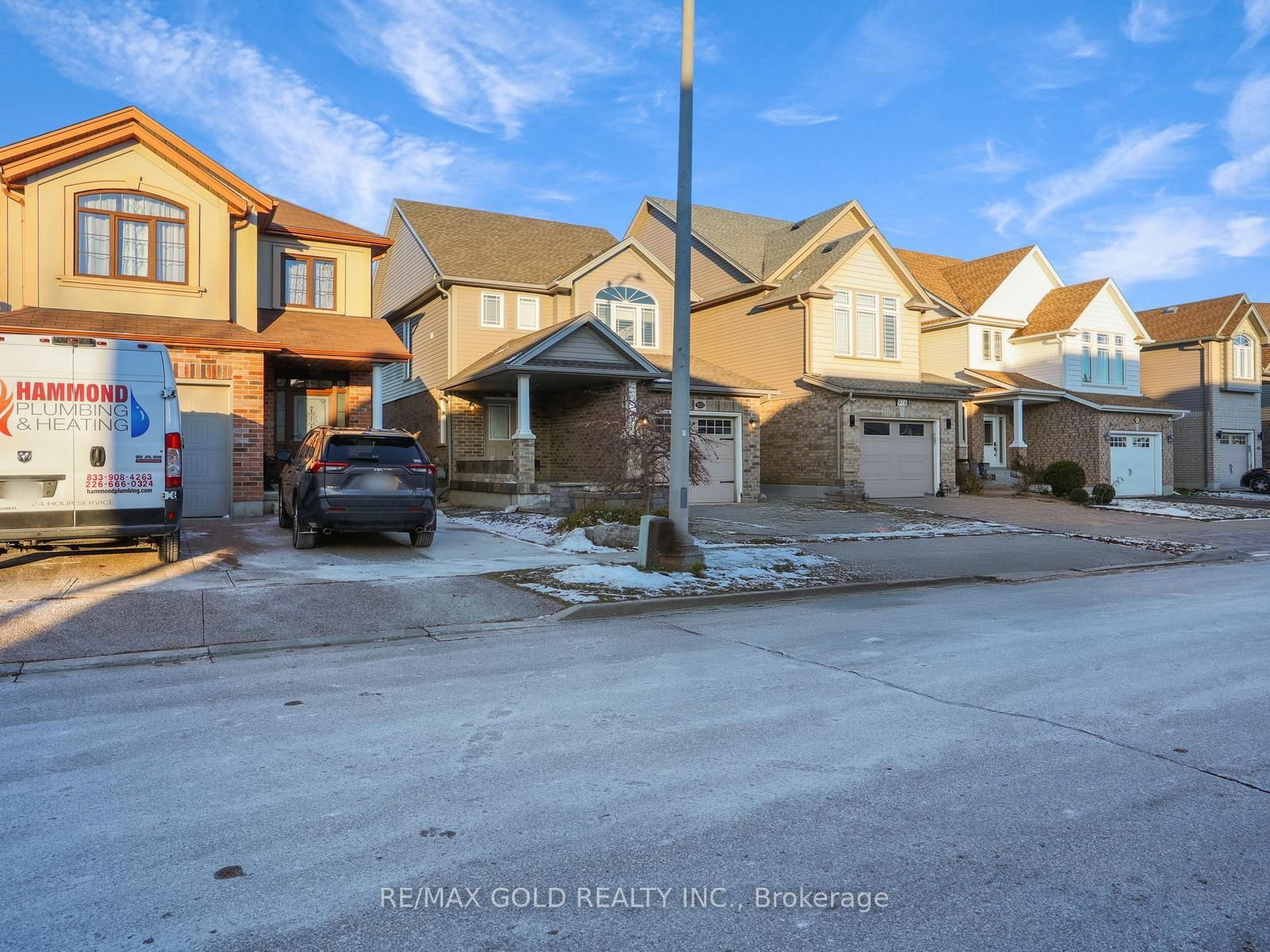 Detached House leased at (Lease)-920 Dunblane Court, Kitchener, N2R 1W9 - MLS: X11901486