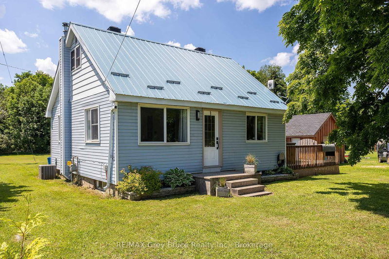 home for sale on 718100 Highway 6