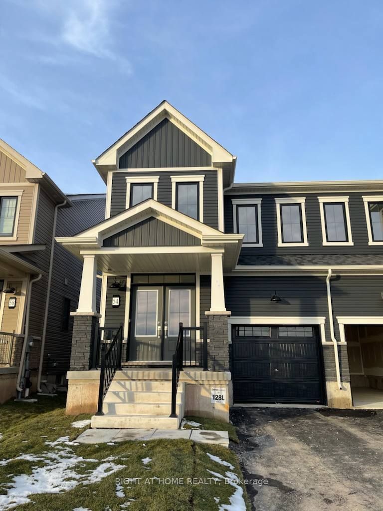 Semi-Detached House for lease at 54 VARSITY Drive, Welland, L3B 0N8 - MLS: X11901610