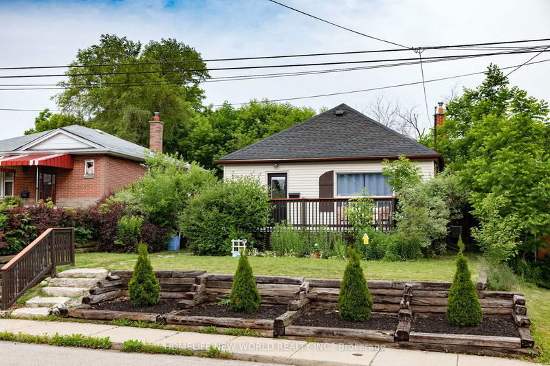 home for sale on 284 East 25th Street