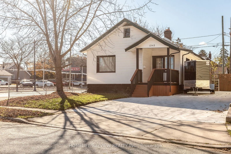 1343 Lillian Ave N, Windsor, N8X 4A4 | Image 2