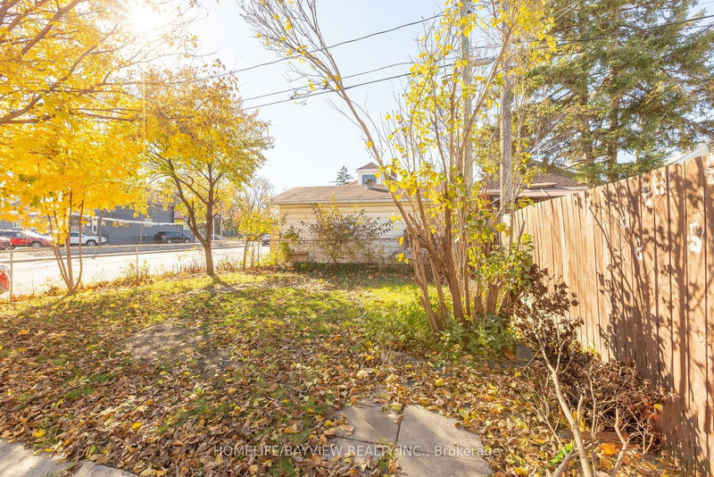 1343 Lillian Ave N, Windsor, N8X 4A4 | Image 3