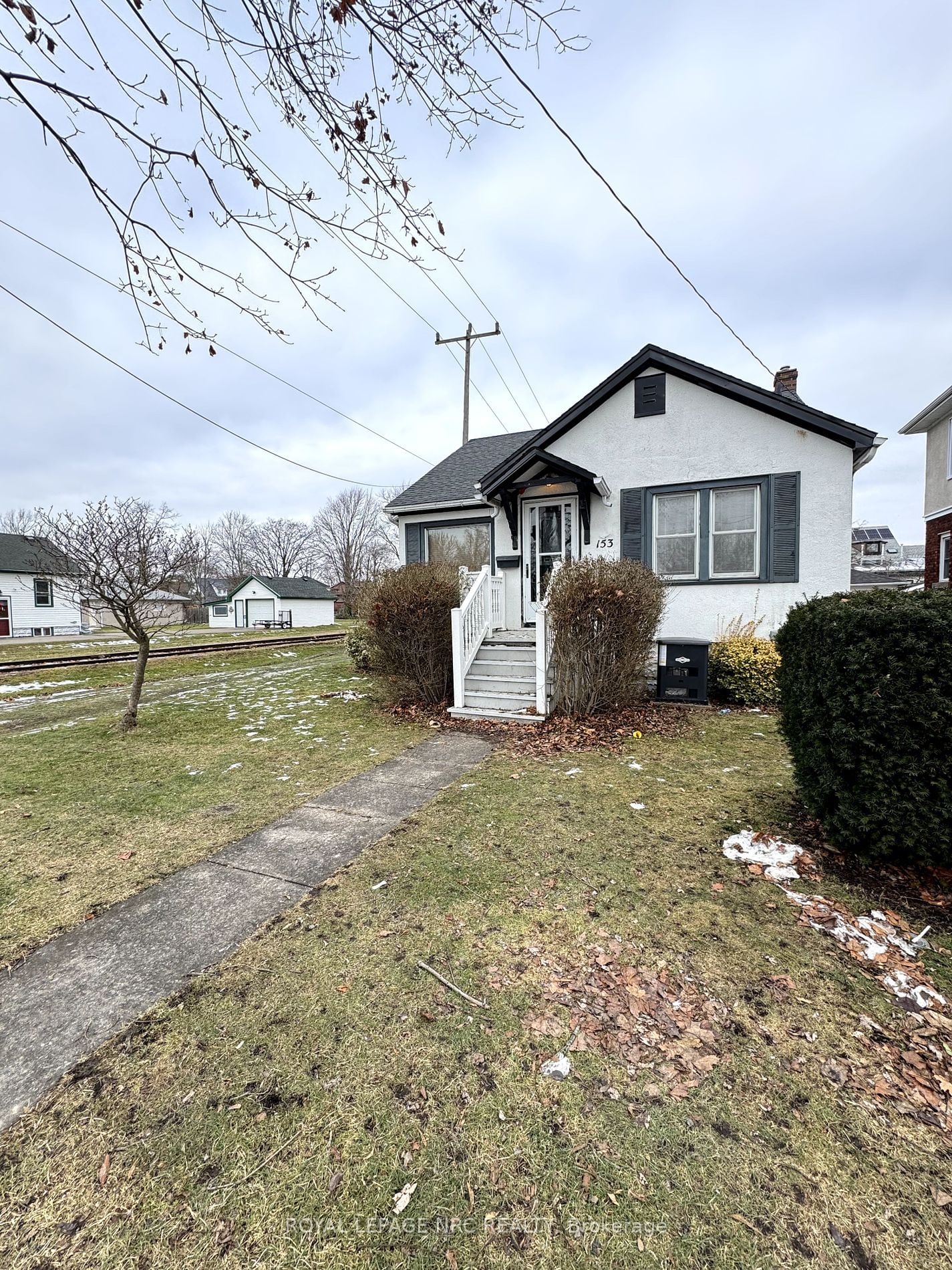 Detached House sold at 153 Kent Street, Port Colborne, L3K 2Z7 - MLS: X11901723