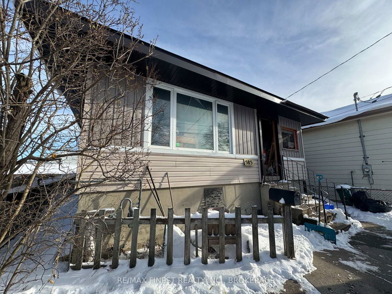 home for sale on 585 Macdonnell Street