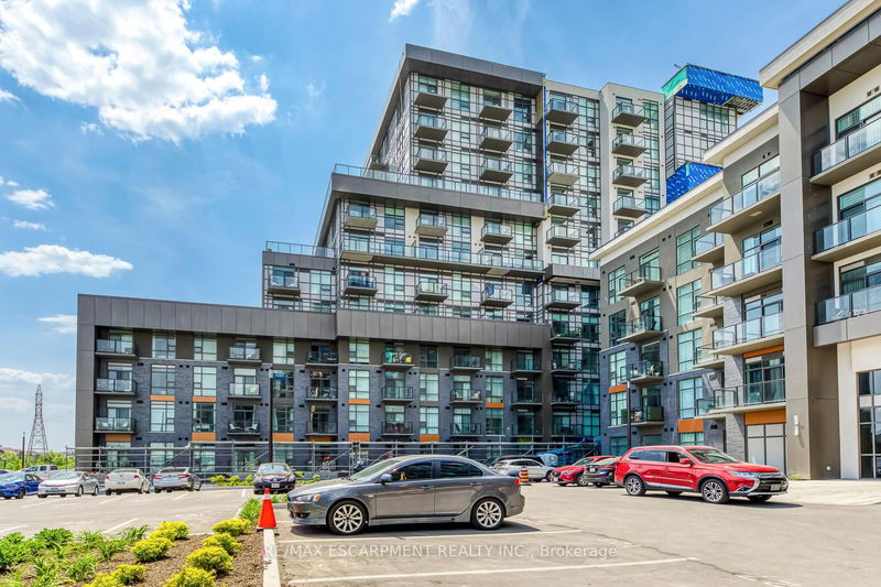 home for lease on 302-460 Dundas Street E