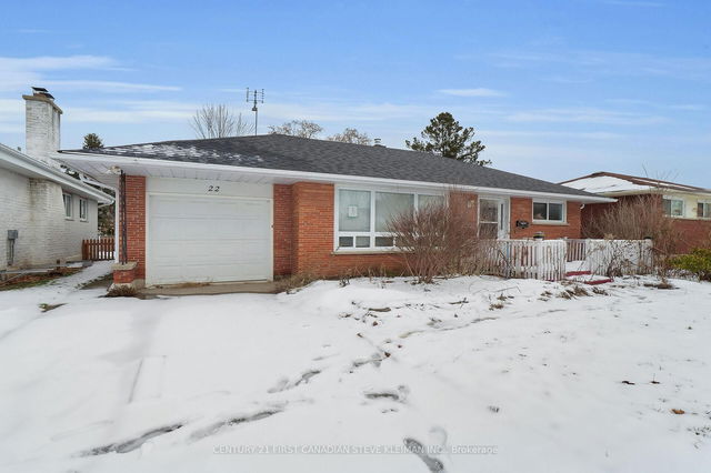 22 Queenston Crescent