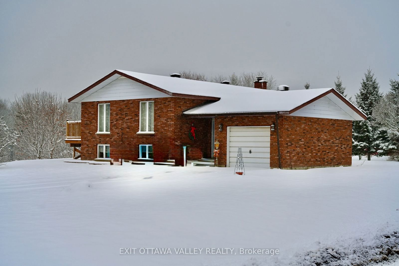 Building at 1932 Gore Line, Whitewater Region, 580 - Whitewater Region