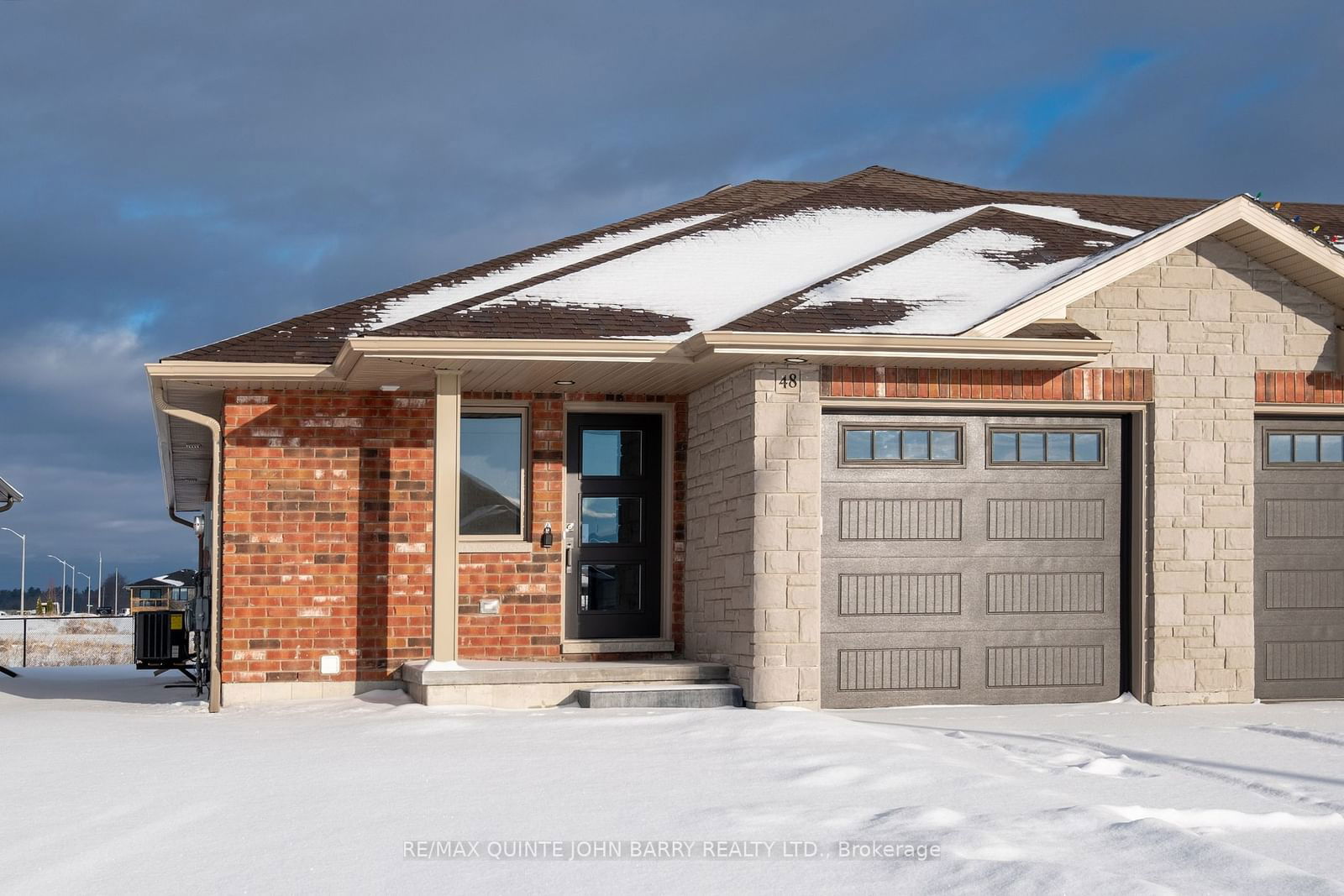 Building at 48 CEDAR PARK Crescent, Quinte West, Murray Ward