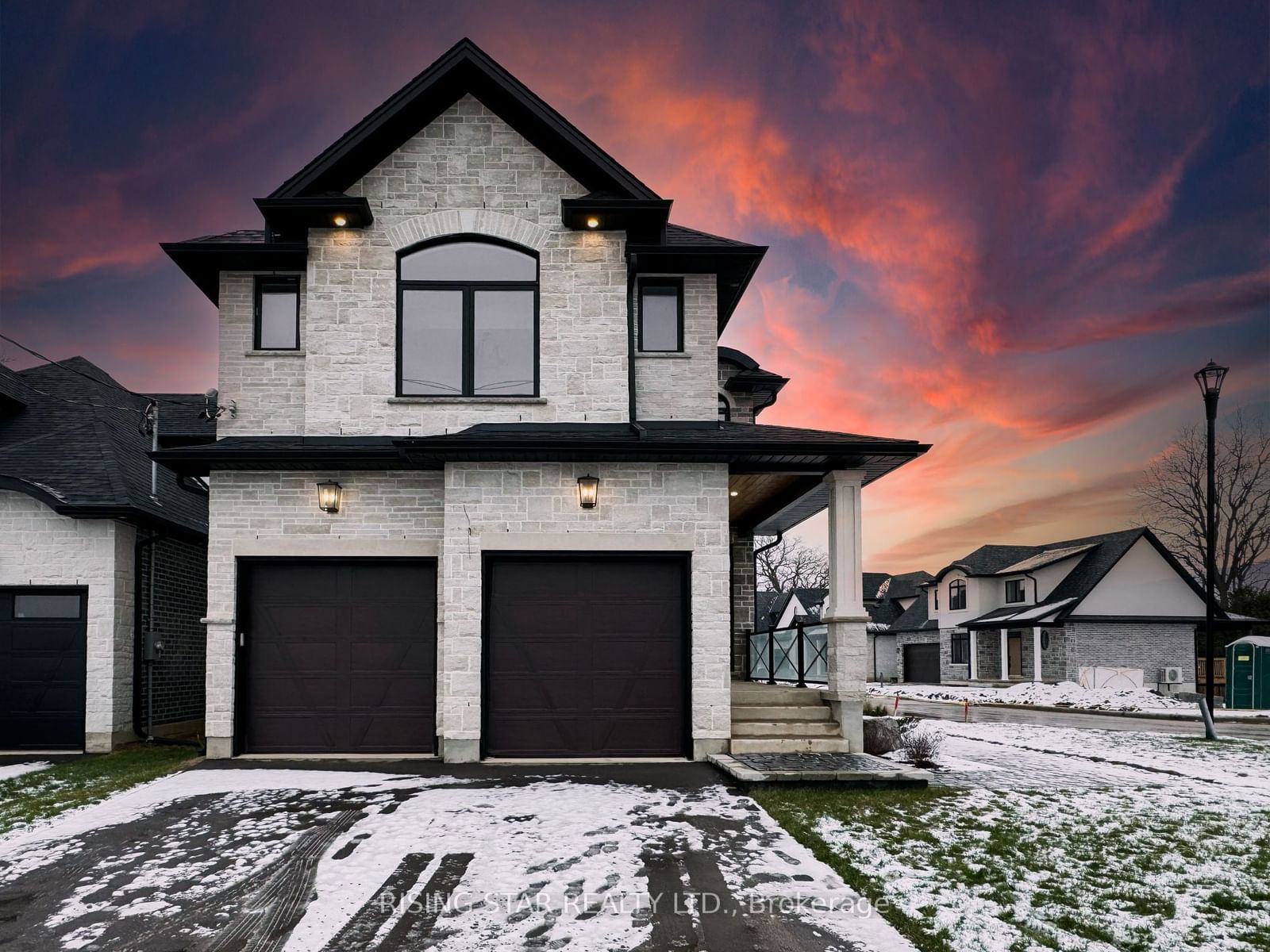 Detached House sold at 240 Mount Pleasant Street, Brantford, N3T 1V1 - MLS: X11903448