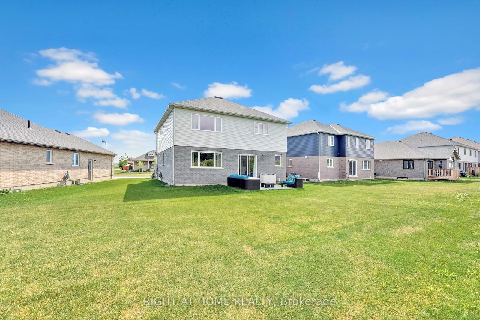 Listing Image 16