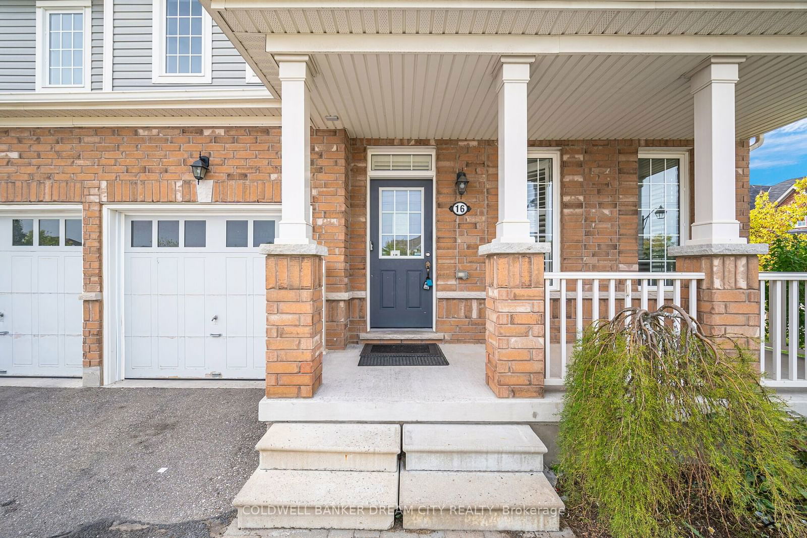 Detached House sold at 16 Burgess Crescent, Brantford, N3T 0J5 - MLS: X11903903