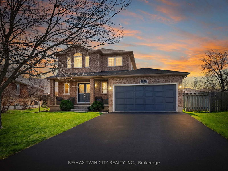 home for sale on 7 Moffat Court