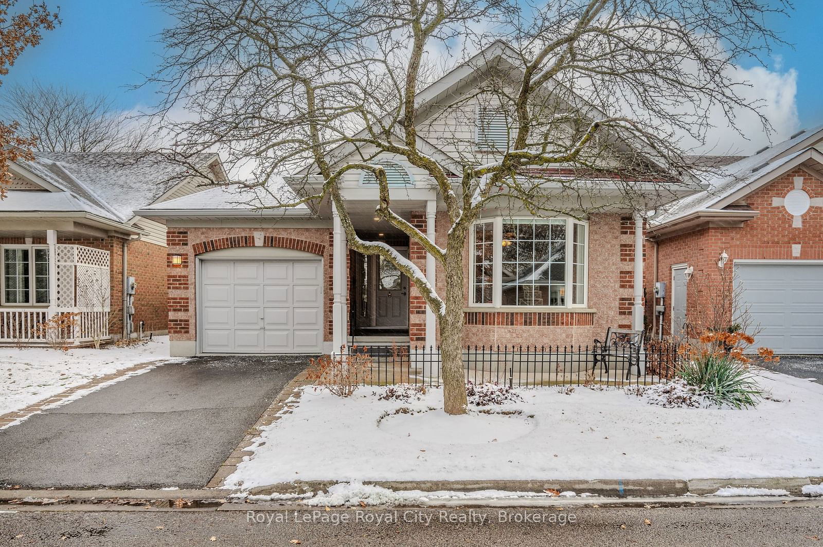 Detached House sold at 6 White Pine Way, Guelph, Village, N1G 4X7 - MLS: X11904114