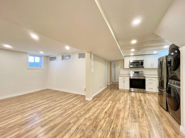 5698 HERITAGE Drive