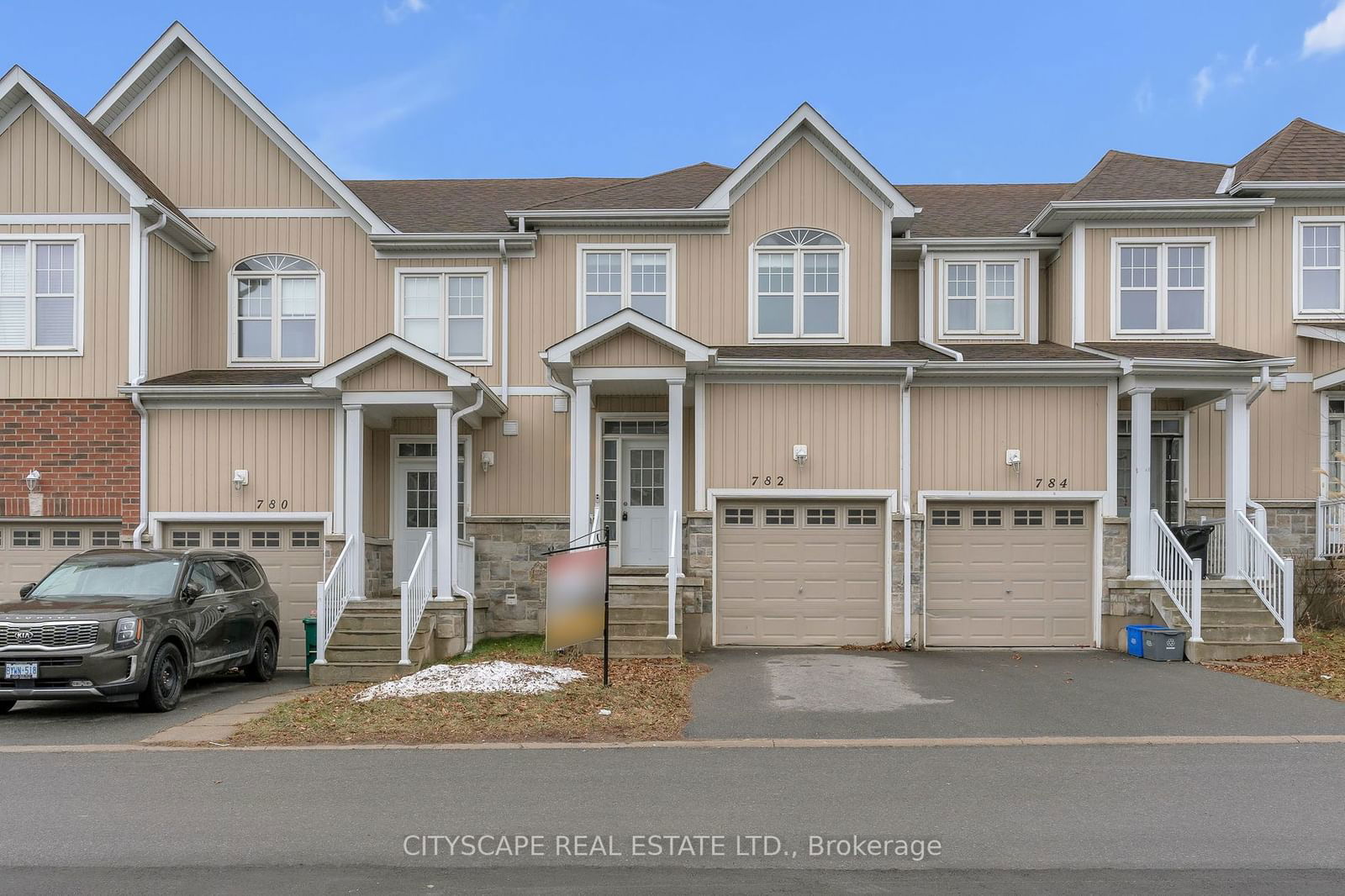 Townhouse sold at 782 Newmarket Lane, Kingston, K7K 0C8 - MLS: X11904309