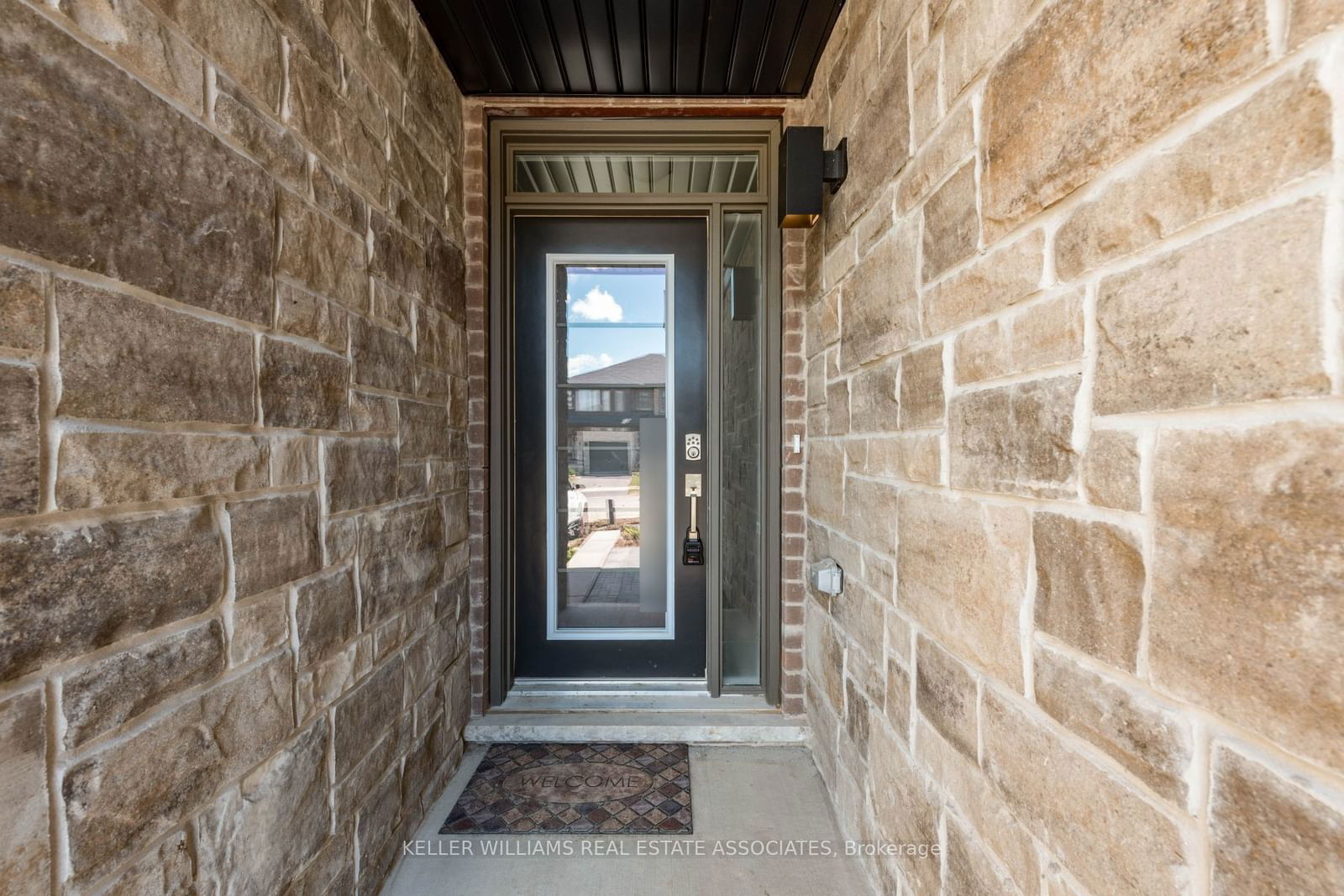 Townhouse for sale at 3985 Crown Street, Lincoln, 982 - Beamsville, L0R 1B4 - MLS: X11904527