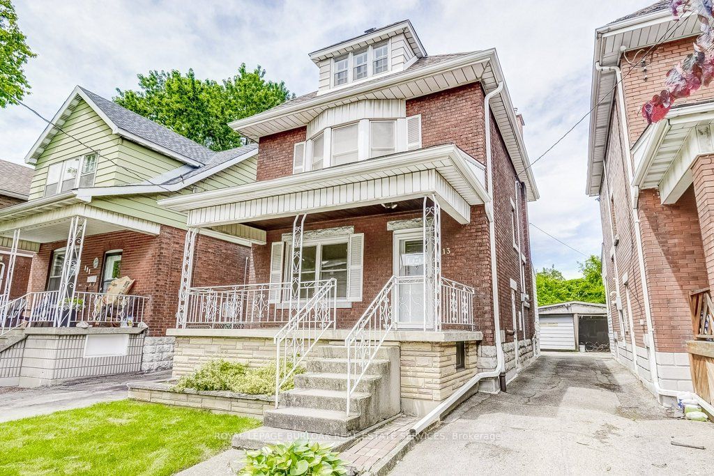 Detached House for sale at 113 Kensington Avenue, Hamilton, Crown Point, L8L 7N3 - MLS: X11904544