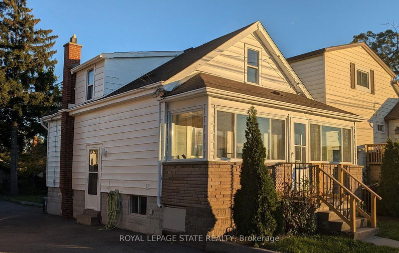 home for sale on 590 Woodward Avenue