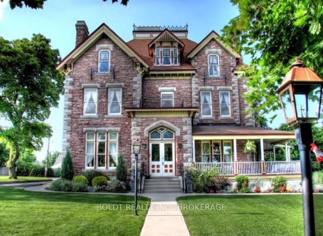 Building at 14 St. David Road, Thorold, Thorold Downtown