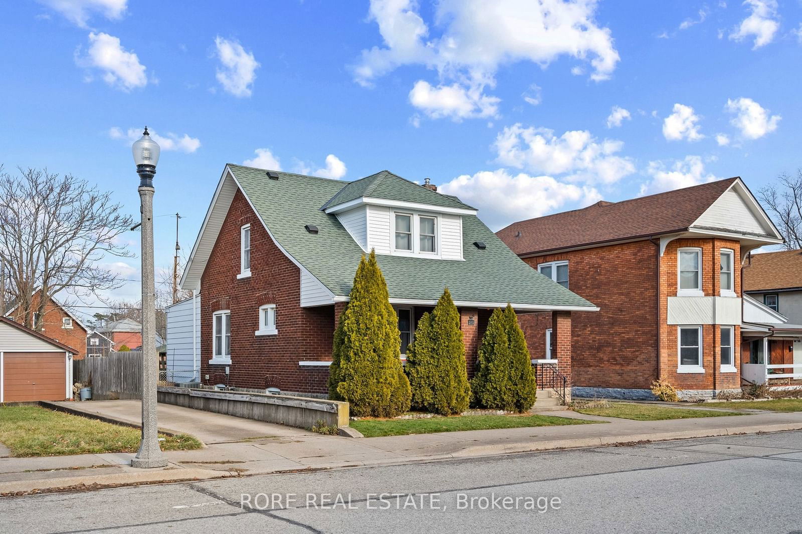 Detached House sold at 234 Jarvis Street, Fort Erie, 332 - Central, L2A 2S5 - MLS: X11905506