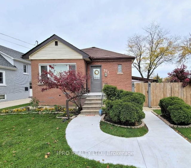 (Upper) - 371 East 28th Street