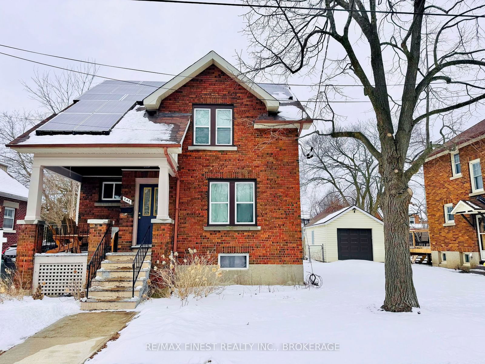 Detached House for sale at 248 Collingwood Street, Kingston, Central City East, K7L 3X8 - MLS: X11906046