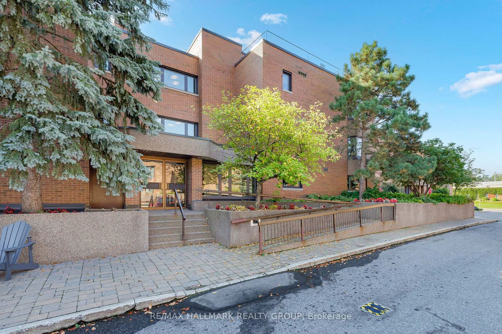 Condo sold at 87D-263 BOTANICA PVT, Dows Lake - Civic Hospital and Area, 4504 - Civic Hospital, K1Y 4P9 - MLS: X11906059