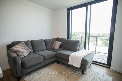 Unit 613 — 7 Erie Avenue — photo 6