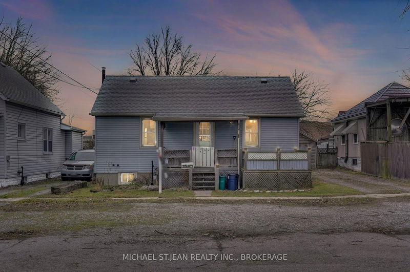 home for sale on 14 Kinnear Street
