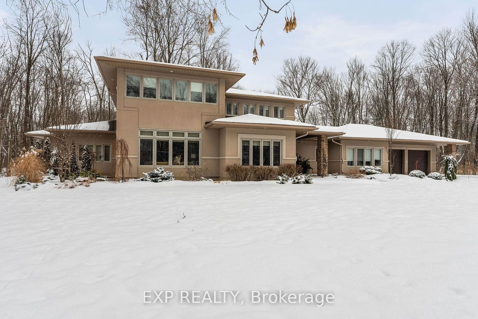 Building at 5759 Queenscourt Crescent, Ottawa, Manotick East to Manotick Station